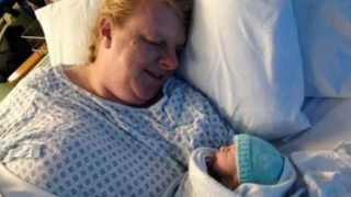 48-годишна жена стана майка за първи път след 18 неуспешни опита