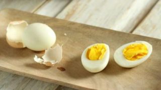Защо е важно да разклатите яйцата, преди да ги сварите!