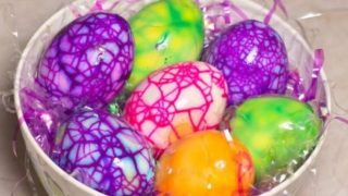Ето как лесно може да боядисате Яйцата с белтък в нежни пастелни цветове