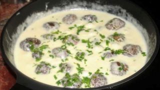 Кюфтета в бял сос – лесно приготвяне и превъзходен вкус