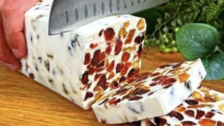 Как да си направите този полезен, цветен и изключително вкусен десерт без захар