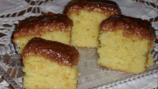 Вкусен постен кекс с газирана вода – толкова вкусен, че никой няма да познае, че е без яйца и мляко