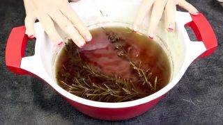ЖИВА ВОДА ЗА КОСА – как да я приготвиш и как работи срещу косопада